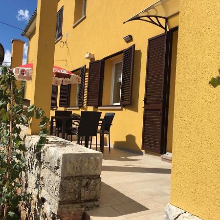 L Apartment Raša Екстериор снимка